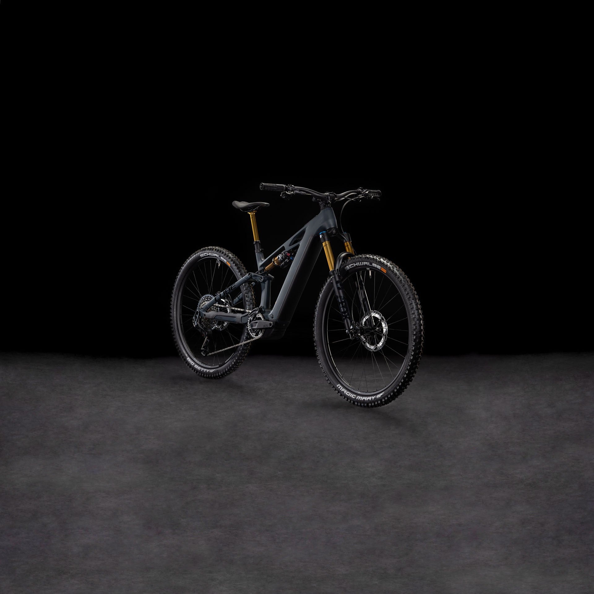 CUBE Stereo Hybrid One44 Hpc At Carbon/gold 800 2025